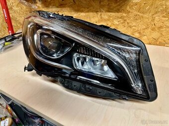 Pravé přední světlo Mercedes CLA A1178206861