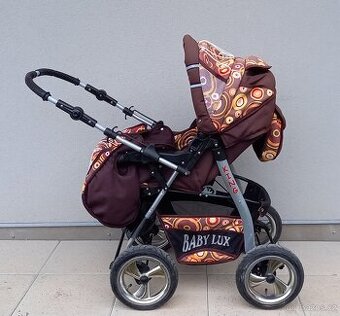 Zachovalý kočárek včetně příslušenství - 1