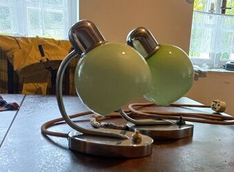 Lustr chrom a dvě lampičky.