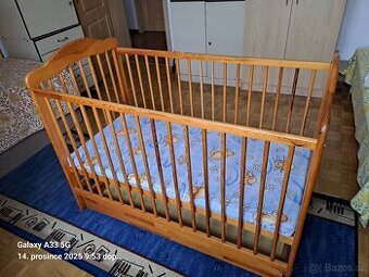 dětská postýlka