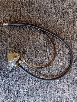 ČZ 180/487 olejové čerpadlo Mikuni