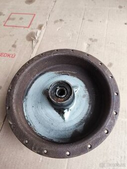 Jawa Pérák střed kola