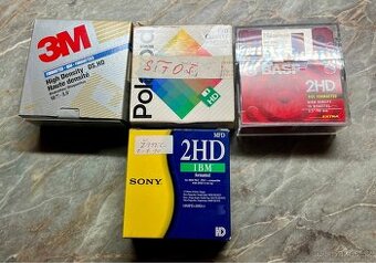 Diskety 3,5 HD různých značek