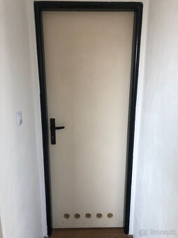 Interiové proskléné  dveře 90 L, P a plný 70 L, Futra 80