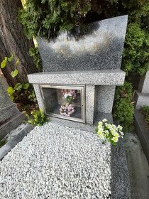 Prodám urnový hrob Praha 9 - Hloubětín