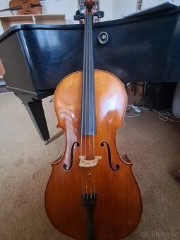 Violoncello 4/4 + obal a smyčec