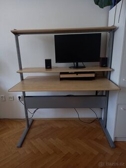 Pracovní stůl IKEA FREDRIK