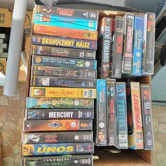 originální VHS kazety (videokazety)