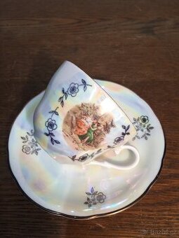 Kahla Durynsko porcelánový šálek s podšálkem dvě dívky