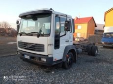 Volvo FL 180 podvozek bez koroze