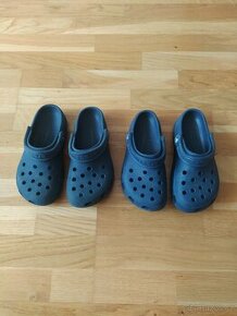 2x crocs 33 - 34 i dvojčata tmavě modré