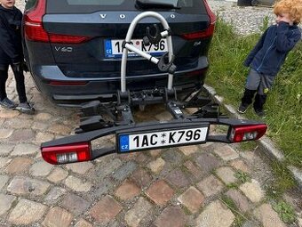Nosič kola na tažné zařízení