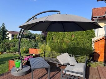 Kvalitní designový slunečník - původní cena 21700 5.6.2021