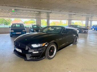FORD MUSTANG CABRIO