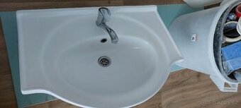 Koupelnové umyvadlo vč. baterie