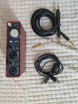 Prodám USB zvukovou kartu Scarlett 2i2 1. generace