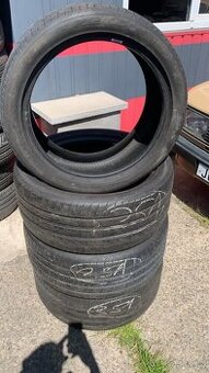 Pneu Pirelli P Zero, 285/40 R21 109 - letní. Hloubka dezénu: