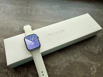 Apple Watch 8