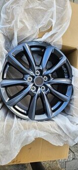 Mazda Mazda 3 18" Originální letní kola