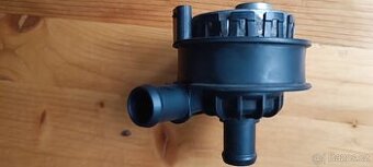 Prodám přídavné vodní čerpadlo VW AG r.v. 2022