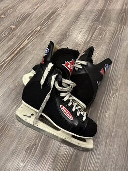 Lední brusle Botas Montreal vel. 42