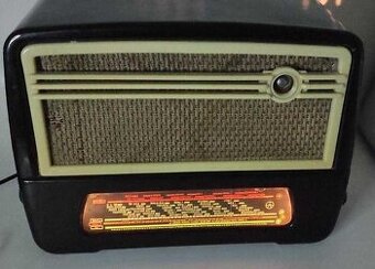 Tesla staré rádio 408U poptávka