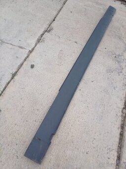 Dodge challenger widebody práh