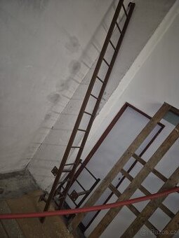 Žebřík nástěnný, fasádní