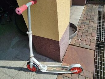 Zánovní koloběžka