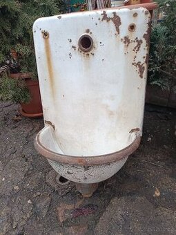 Stará litinová výlevka