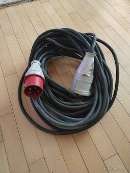 Kabel na 380V délka 20 m