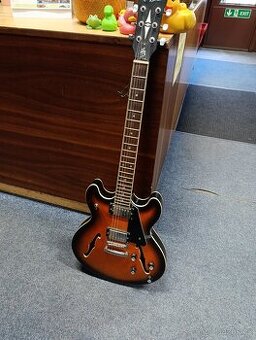 Semi akustická kytara Harley Benton