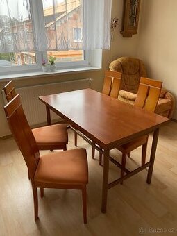 Stůl a židle