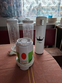 Prodám zánovní shaker na koktejly+termosku
