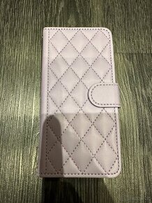 Kryt na IPhone 15-růžový