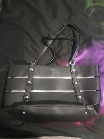 Kabelka Guess