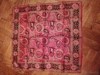 Retro šátky z pravého hedvábí