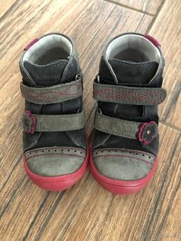 Dívčí boty – vel. 22