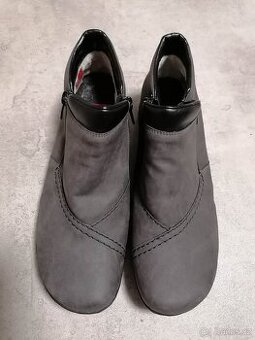 Nové dámské zimní boty Rieker, vel. 41