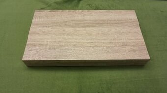 NÁSTĚNNÉ POLICE S NEVIDITELNÝM ÚCHYTEM