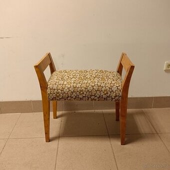 Retro stolička k toaletce - 1