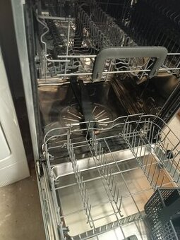 Vestavěná myčka 60cm