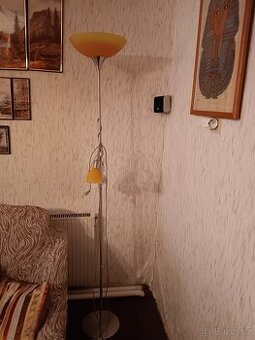 Stojací lampa levně