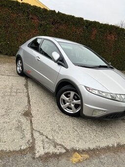 Honda Civic 8g 1.4i-VTEC (61 kw) Rv-2008
