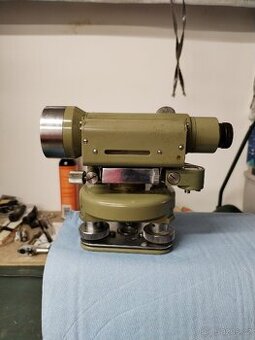 Nivelační přístroj MEOPTA