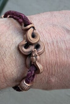 pánský náramek s měděným hadem.