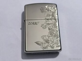 Zapalovač Zorro.