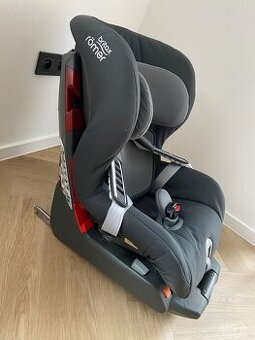 Prodám autosedačku Britax Römer Safefix Plus - Storm Grey