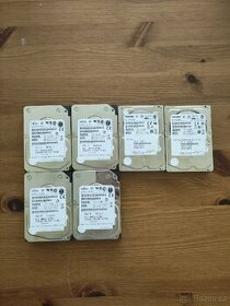 6x serverové SAS disky Fujitsu