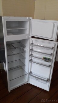 Vestavná lednice s mrazákem Bosch.